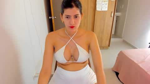 Snapshot of nahomi2021 chatting on February 2025 01:15:01 AM independent model online show from February 2025 01:15:01 AM