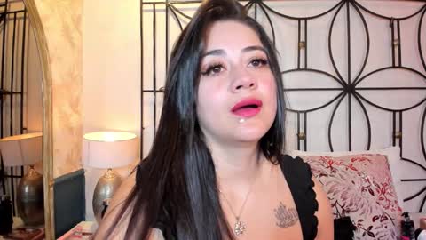 Nahomi  online show from October 2025 10:57:02 AM