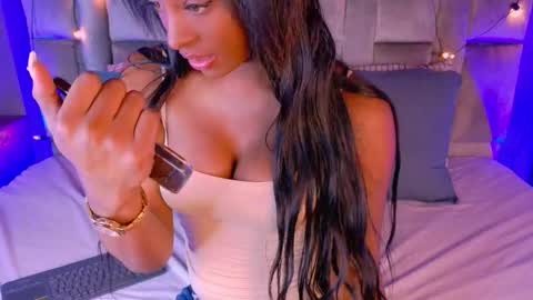 Snapshot of nahomicampbell_ chatting on October 2025 07:47:01 PM VICTORIA online show from October 2025 07:47:01 PM