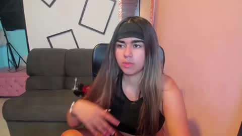 NahomiConnorr online show from December 2025 12:55:01 PM