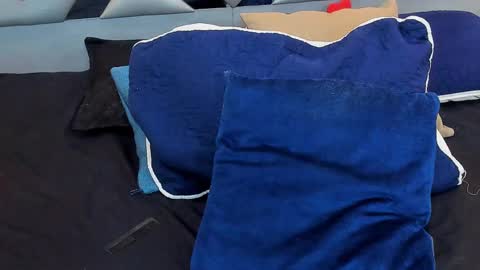 Nahomi  online show from February 2025 01:03:01 AM