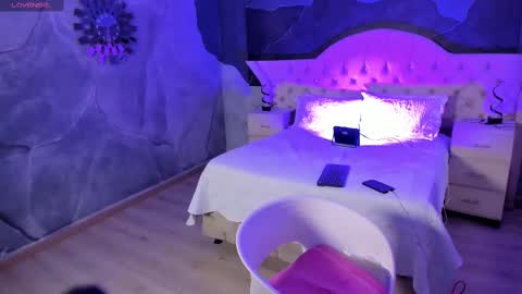 Nahomi online show from February 2025 04:24:02 AM