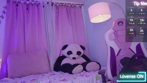 Snapshot of nahomy_2308 chatting on April 2026 11:32:01 AM nahomy 2308 online show from April 2026 11:32:01 AM