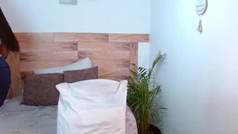 nahomy_gree online show from March 2026 06:24:02 PM