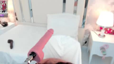 Nahomy Roberts online show from January 2026 08:40:02 AM