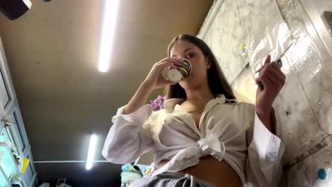 Asya online show from November 2025 06:49:01 AM