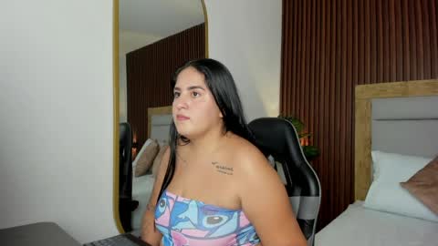 Snapshot of naila_greedy chatting on May 2026 12:35:02 PM N A I L A online show from May 2026 12:35:02 PM