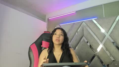 NAILETH online show from December 2025 07:43:02 PM