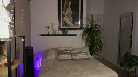 Lia online show from November 2025 02:24:02 PM