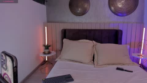 Naisha Ford online show from January 2026 03:55:02 AM