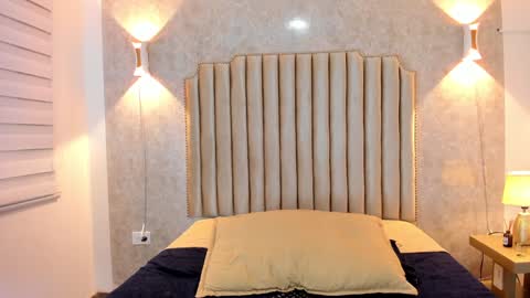 Naisha Rousell online show from December 2024 01:49:01 PM