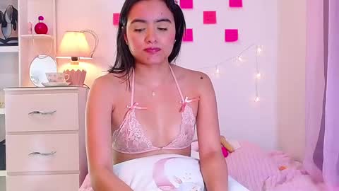 Naissha online show from January 2025 02:42:02 PM