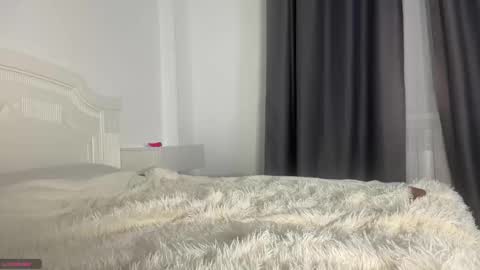 Mia  guest- Eva from DOUBLECUTIES online show from October 2025 12:22:01 AM