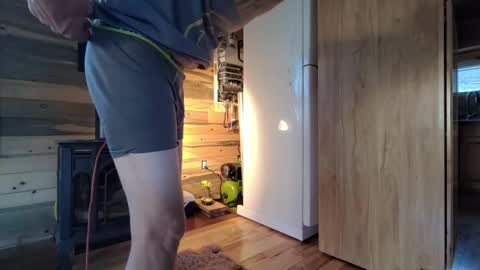 Snapshot of nakedcabinlife chatting on April 2026 12:46:02 AM Naked Cabin Man online show from April 2026 12:46:02 AM