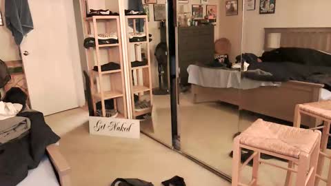 Snapshot of nakedmonkey chatting on May 2026 01:25:02 AM nakedmonkey online show from May 2026 01:25:02 AM