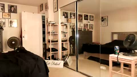 Snapshot of nakedmonkey chatting on July 2026 01:05:02 AM nakedmonkey online show from July 2026 01:05:02 AM