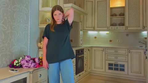 Call me Lee online show from November 2025 01:21:02 PM