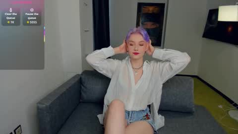 Snapshot of nakishacroshaw chatting on September 2025 11:43:01 AM Kate online show from September 2025 11:43:01 AM