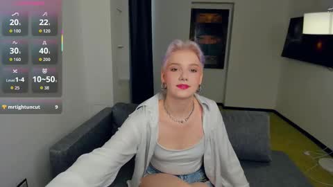 Snapshot of nakishacroshaw chatting on September 2025 11:09:01 AM Kate online show from September 2025 11:09:01 AM