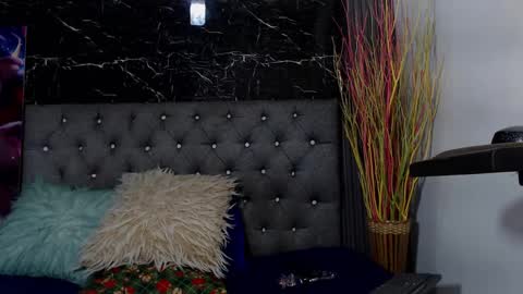 NALAROY online show from December 2024 08:04:01 PM