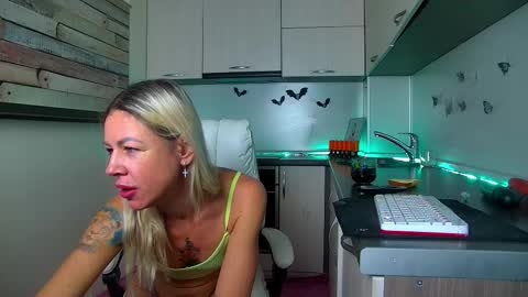 Snapshot of nally_ferrari chatting on December 2025 01:11:01 AM Nally online show from December 2025 01:11:01 AM