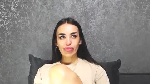 Lady online show from April 2026 04:46:02 PM