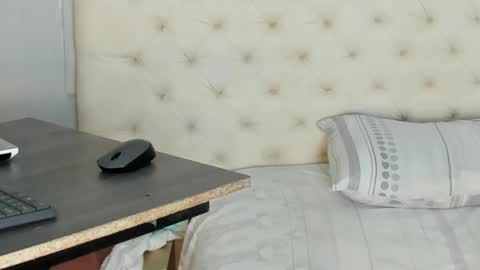 nami_sam online show from December 2025 01:20:02 PM