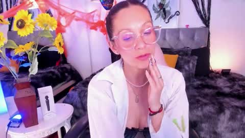 Snapshot of namisunny chatting on October 2025 07:05:02 AM nami online show from October 2025 07:05:02 AM