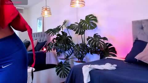 Snapshot of namisunny chatting on November 2025 07:04:02 PM nami online show from November 2025 07:04:02 PM