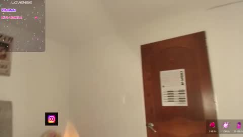 Snapshot of namithompson chatting on March 2026 03:44:02 AM NamiThompson online show from March 2026 03:44:02 AM