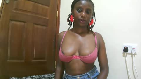 nana2095 online show from December 2025 04:30:02 AM