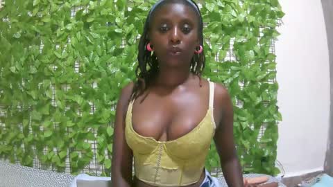 Snapshot of nana2095 chatting on January 2026 02:38:01 AM nana2095 online show from January 2026 02:38:01 AM