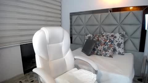 Snapshot of nana_levy chatting on December 2024 04:17:02 AM Nana levy online show from December 2024 04:17:02 AM