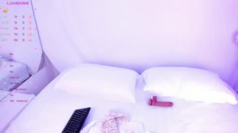 Snapshot of nanaosaky chatting on October 2025 12:49:01 PM NanaOsaky online show from October 2025 12:49:01 PM