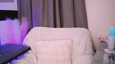 INSTAGRAM     bekkercat  online show from February 2025 10:08:02 AM