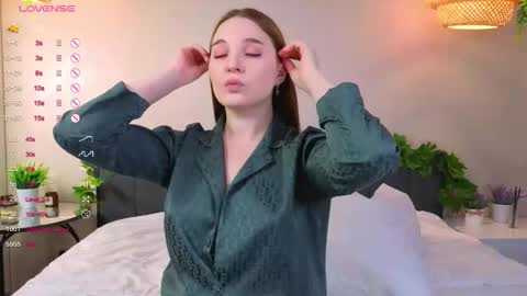 Snapshot of nancycaseys chatting on October 2025 05:28:02 AM Luna online show from October 2025 05:28:02 AM