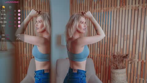 Snapshot of nancyfancyyy chatting on December 2024 09:49:02 AM Follow my page on peach online show from December 2024 09:49:02 AM