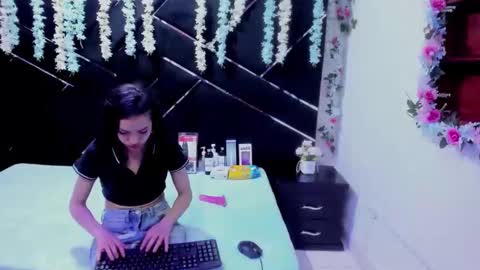 nanis james15 online show from February 2026 03:23:01 AM