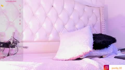 Snapshot of nanit_l chatting on February 2025 11:26:02 PM anna online show from February 2025 11:26:02 PM