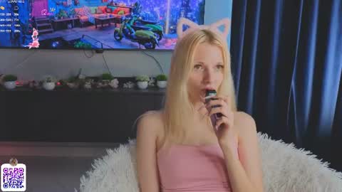 Snapshot of nannetteterrill chatting on June 2026 06:18:02 AM nannetteterrill online show from June 2026 06:18:02 AM