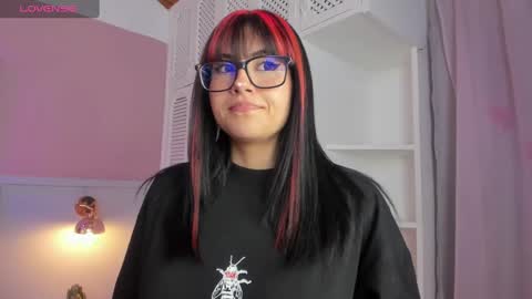 Naoko online show from December 2024 05:55:01 PM