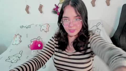 Snapshot of naoko_uwu chatting on December 2024 01:15:02 AM Naoko online show from December 2024 01:15:02 AM