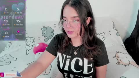 Snapshot of naoko_uwu chatting on January 2025 01:36:02 AM Naoko online show from January 2025 01:36:02 AM