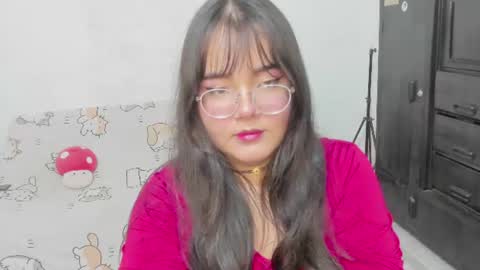 Snapshot of naoko_uwu chatting on June 2026 01:19:01 AM Naoko online show from June 2026 01:19:01 AM