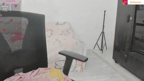 Snapshot of naoko_uwu chatting on June 2026 01:31:01 PM Naoko online show from June 2026 01:31:01 PM