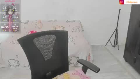 Snapshot of naoko_uwu chatting on June 2026 02:06:01 PM Naoko online show from June 2026 02:06:01 PM