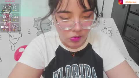 Snapshot of naoko_uwu chatting on July 2026 04:00:02 PM Naoko online show from July 2026 04:00:02 PM