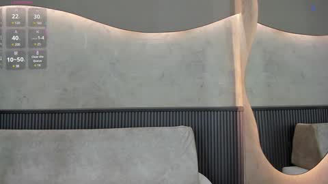 Naomi  online show from February 2025 01:44:02 AM