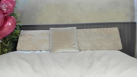 Naomi  online show from February 2025 10:36:02 PM