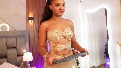 Snapshot of naomi_monroe chatting on December 2025 08:14:02 PM Naomi online show from December 2025 08:14:02 PM